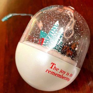 "Christmas Memories" Hallmark Keepsake Magic Ornament